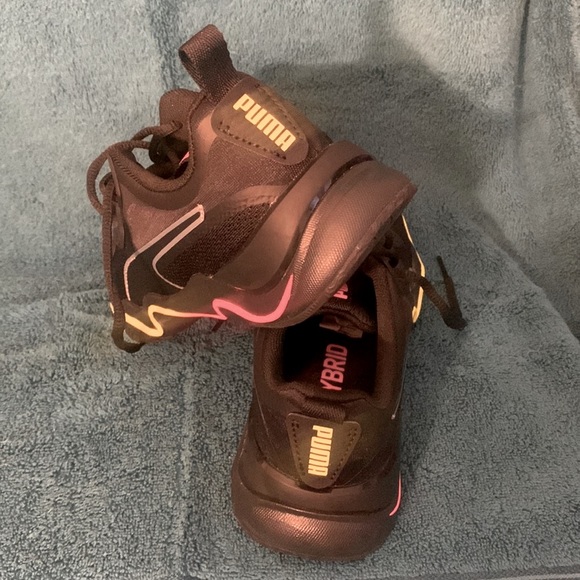 PUMA Hybrid - Picture 3 of 5